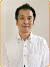 業務管理担当　菅